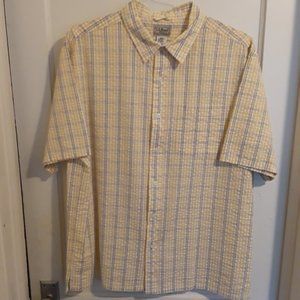 L. L. BEAN SHORT SLEEVE MEN'S SHIRT - SHIRT IS LARGE - YELLOW & BLUE STRIPES